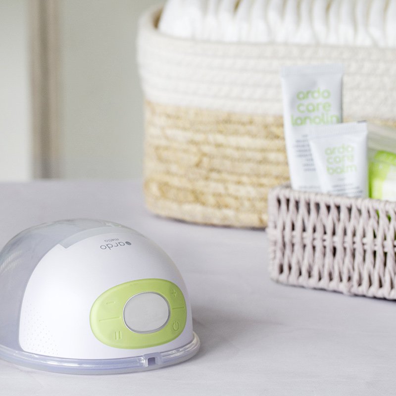 ardo_melia-single_stilllife_changingtable